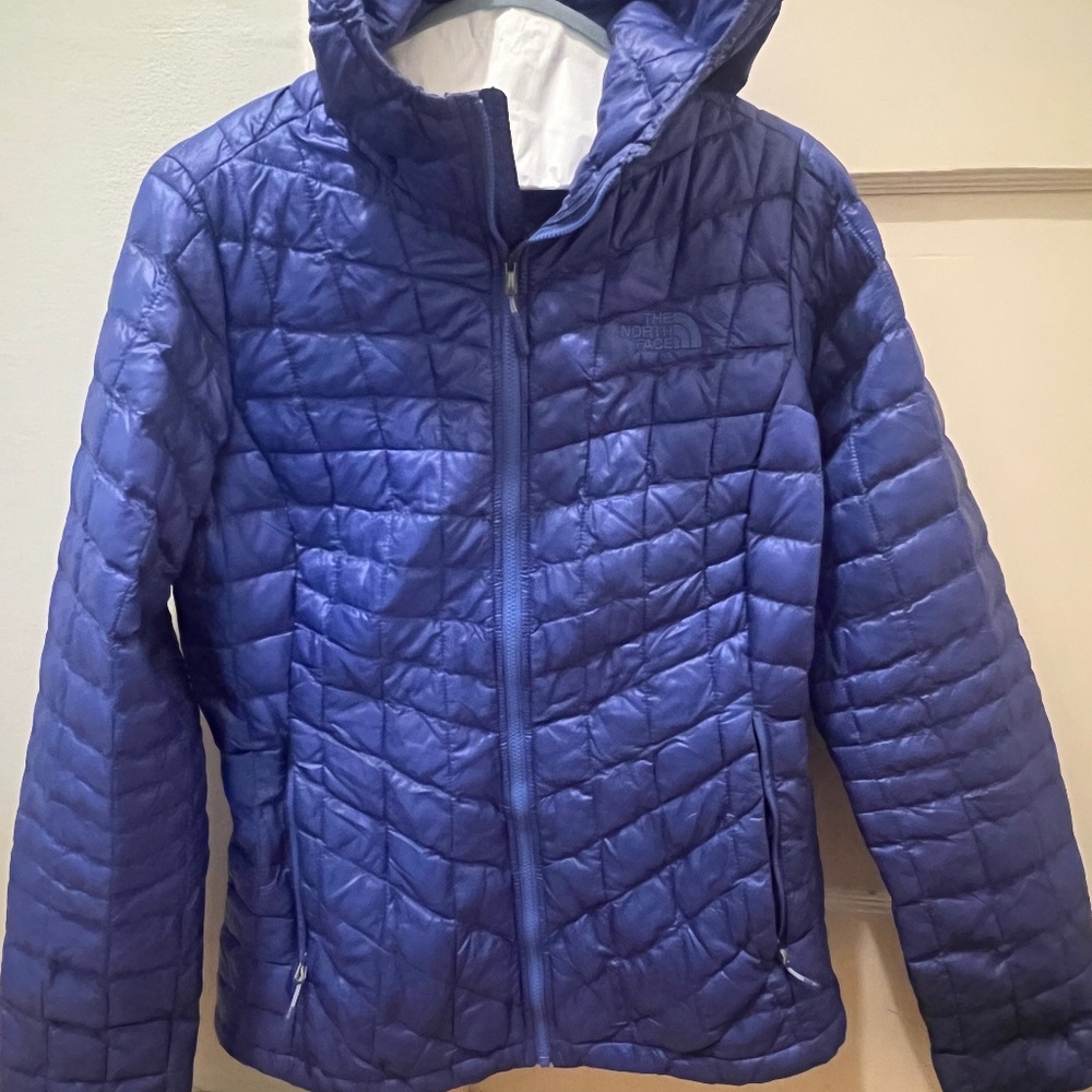 North Face light weight puff jacket - image 1